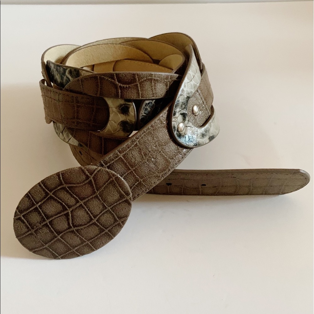 Chico’s Women’s Brown Snakeskin Chunky Buckle Belt Size Medium